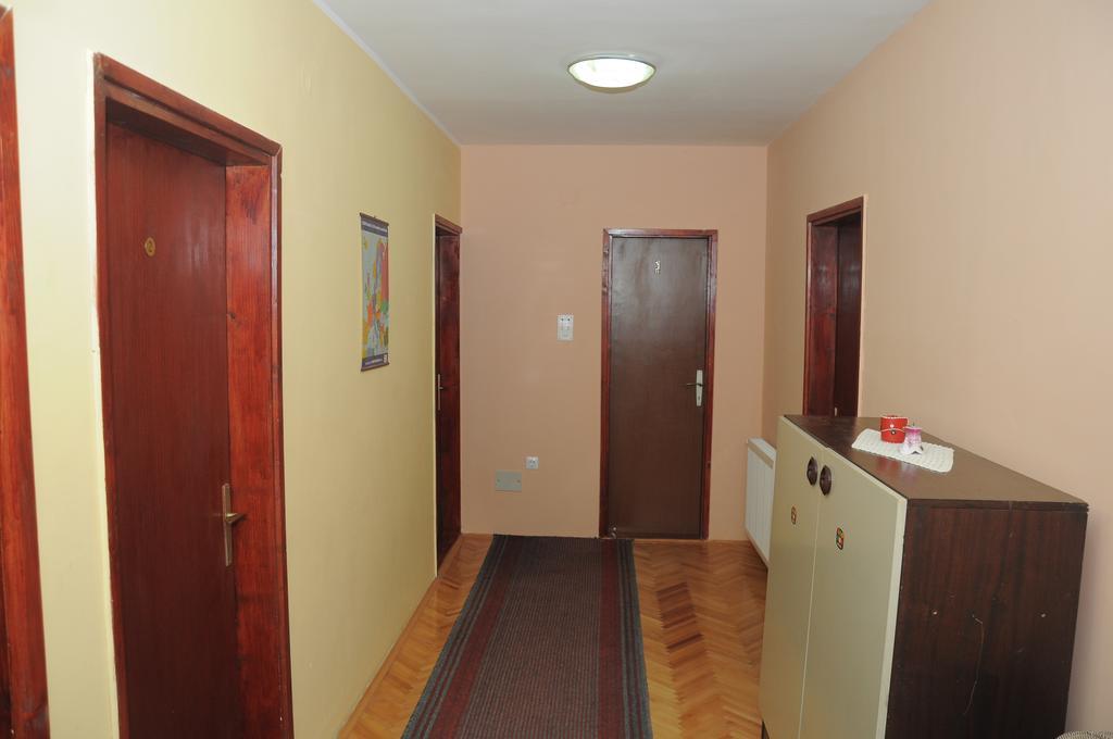 Smestaj - Sobe Marvel Ni Habitación foto