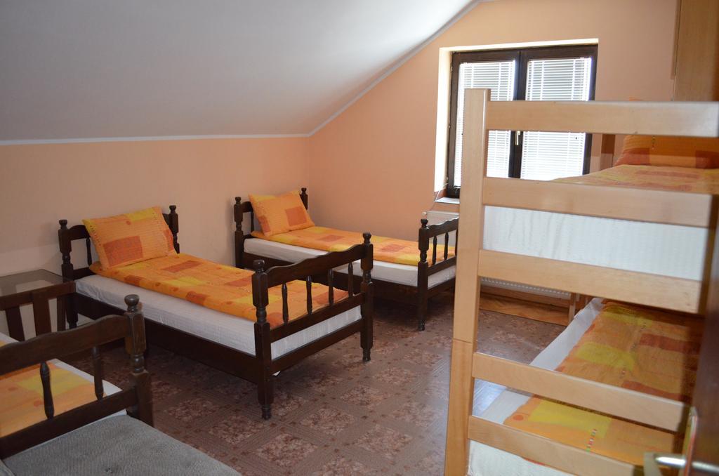 Smestaj - Sobe Marvel Ni Habitación foto